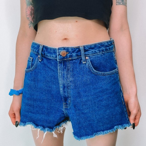 Forever21 Dark Wash High Waisted Jean Shorts - Picture 2 of 8